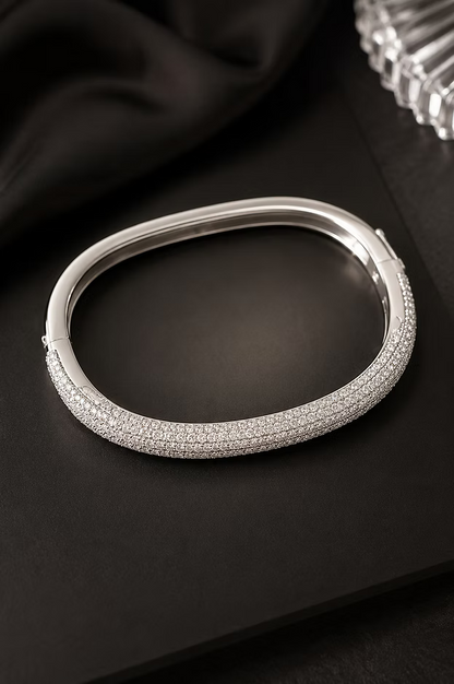 Bracelete Feminino Rígido Retangular com Zircônias – Geometry