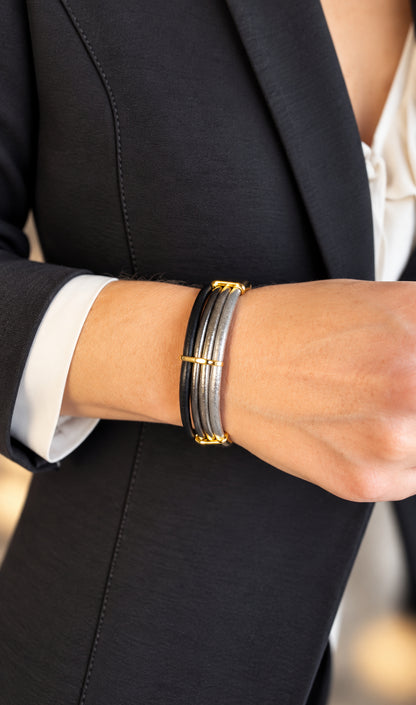 PULSEIRA FEMININA MULTITIRAS EM COURO METALIZADO