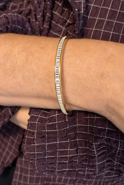 mari-csv-20261022-bracelete-feminino-inspiracao-com-zirconias-baguete-cristal-banhado-a-ouro-3
